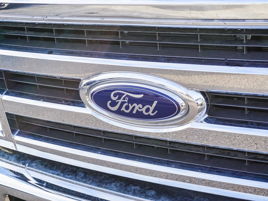 2025 Ford E-350 photo 4