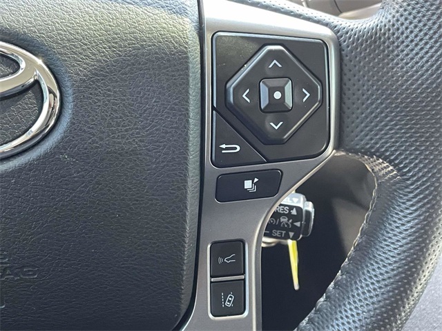 2022 Toyota Tacoma SR5 photo 18