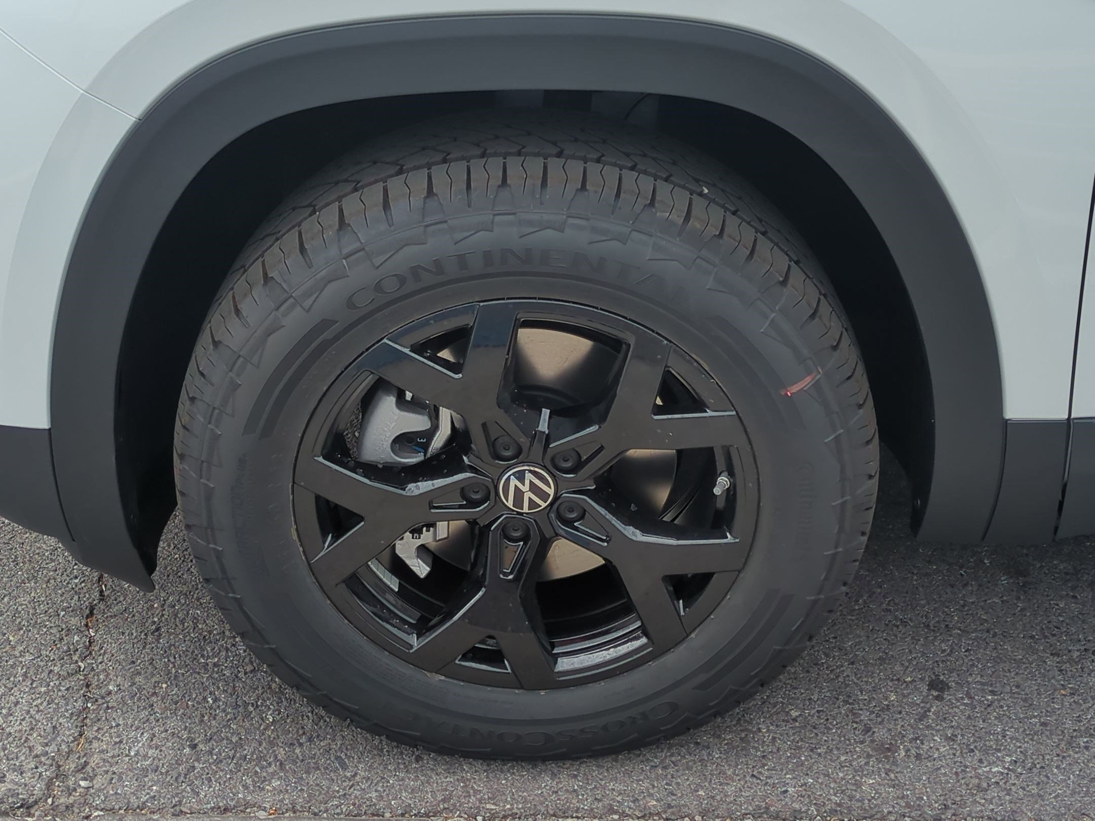 2025 Volkswagen Atlas Peak Edition SE photo 13