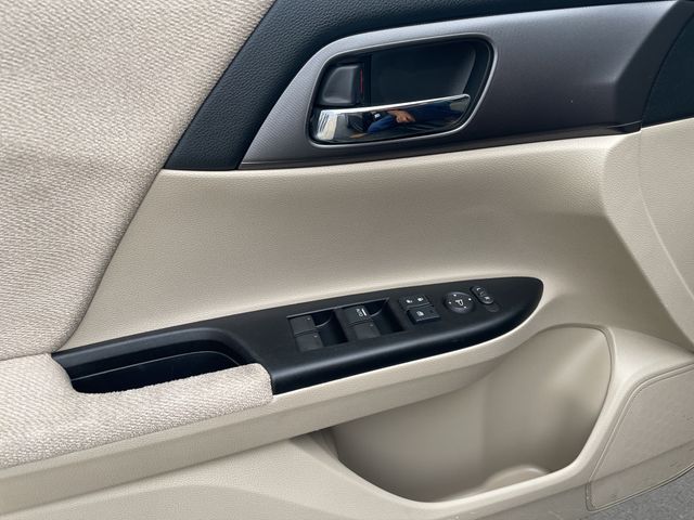 2013 Honda Accord LX photo 8