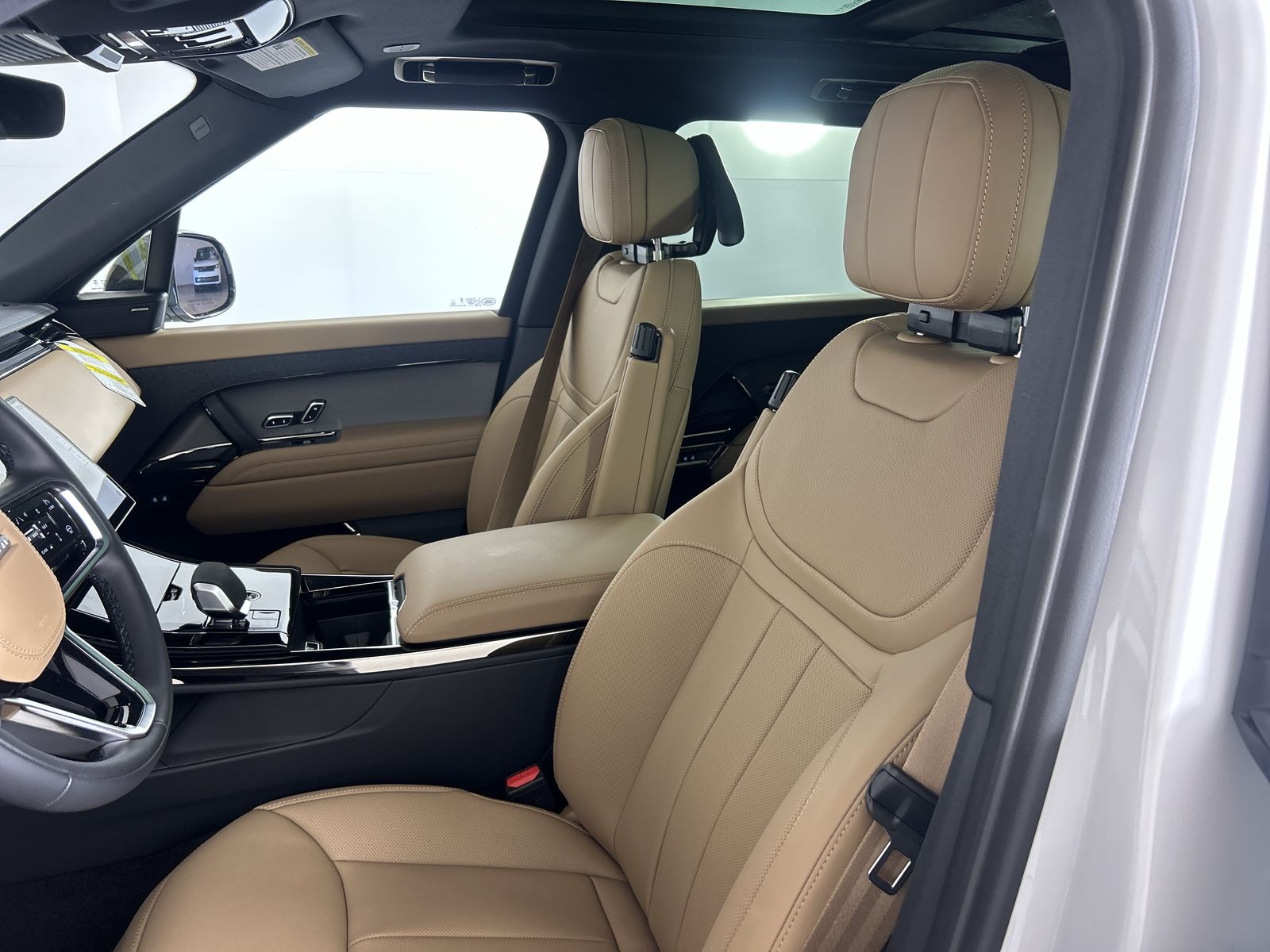 2025 Land Rover Range Rover Sport SE photo 23