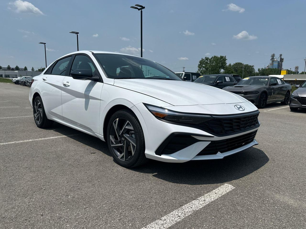 2025 Hyundai Elantra SEL Sport photo 4