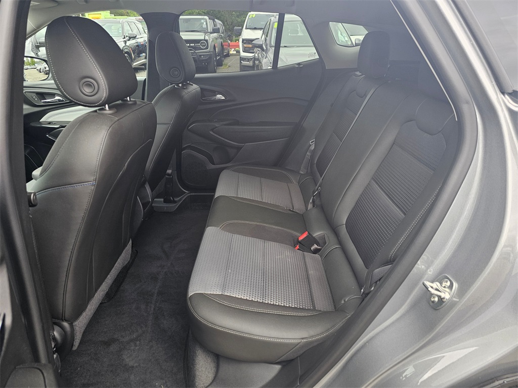 2024 Chevrolet Trax LT photo 16
