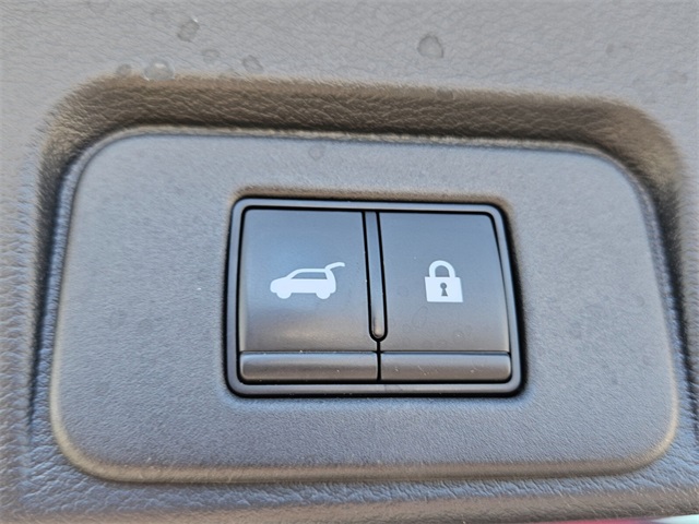 2023 Nissan Rogue Platinum photo 9