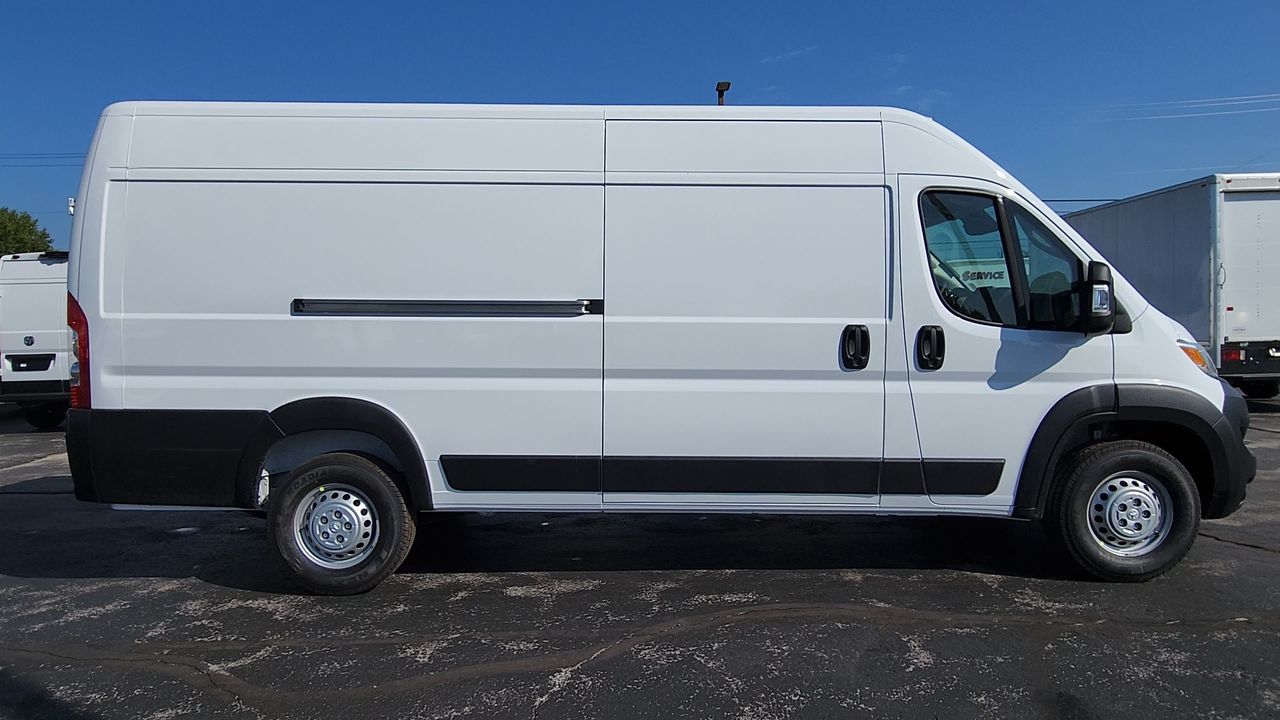 2026 Ram 3500 Tradesman photo 9