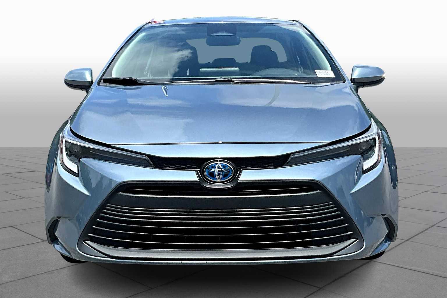 2023 Toyota Corolla Hybrid LE photo 3