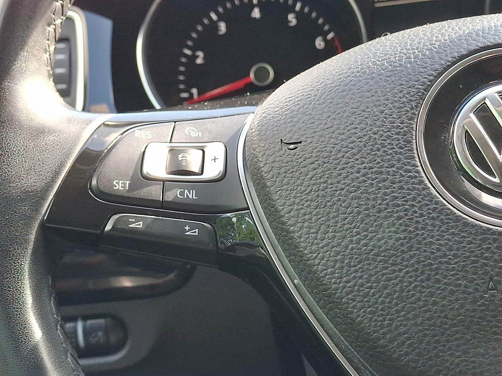 2017 Volkswagen Jetta 1.8T SEL photo 20