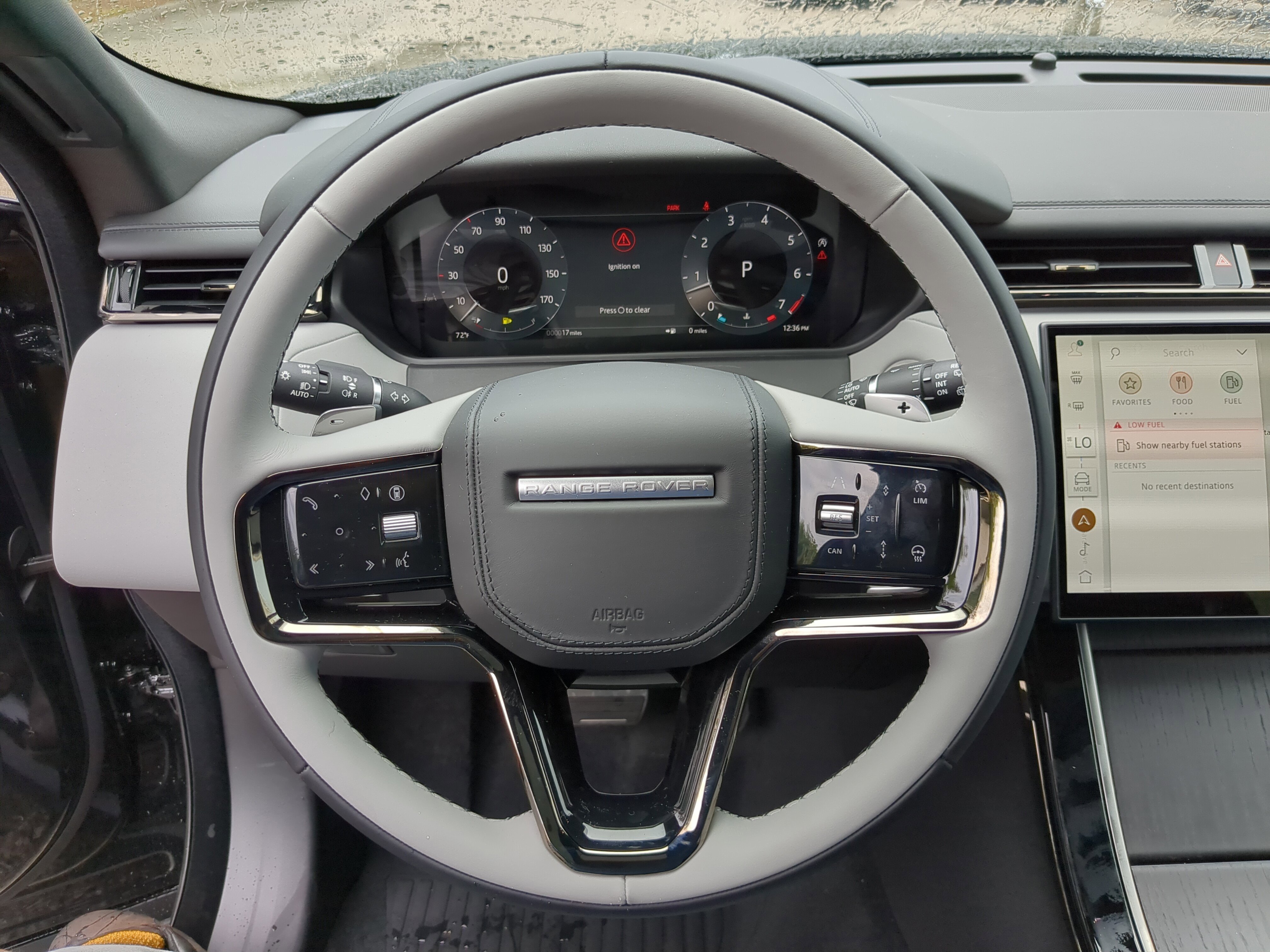 2026 Land Rover Range Rover Velar SE photo 13
