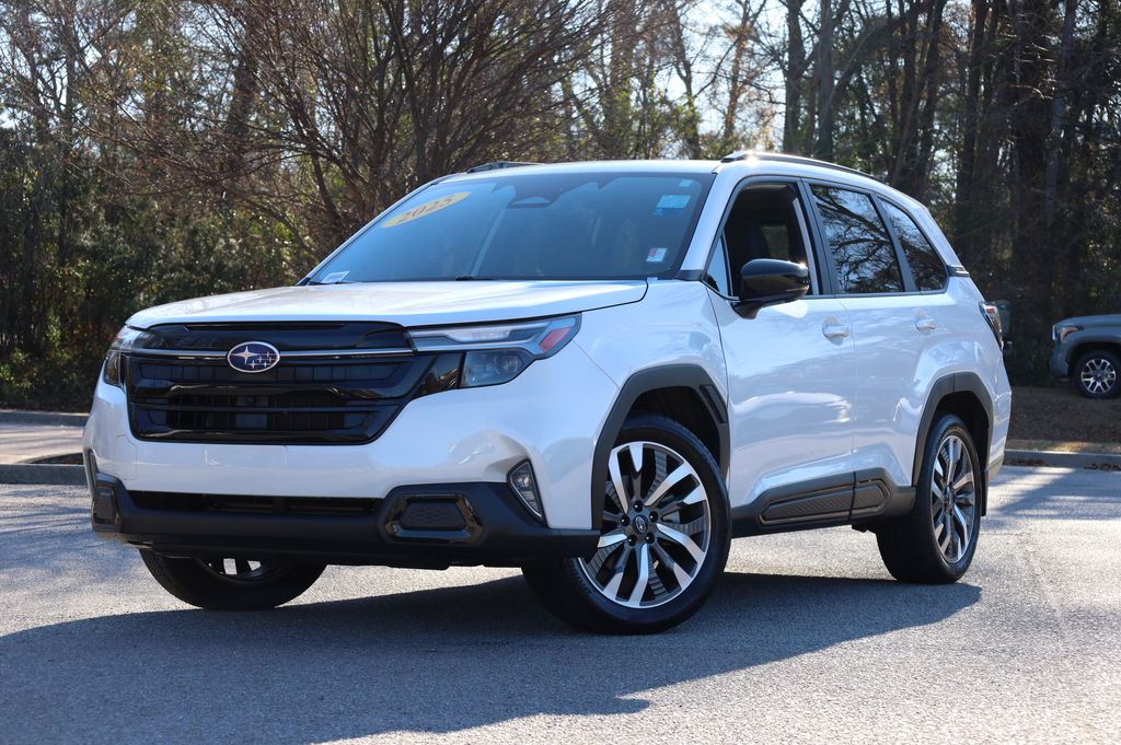 2025 Subaru Forester Touring's photo