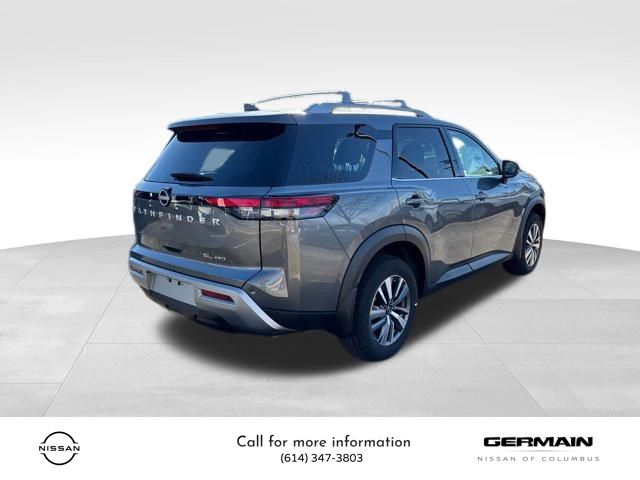 2025 Nissan Pathfinder SL photo 5
