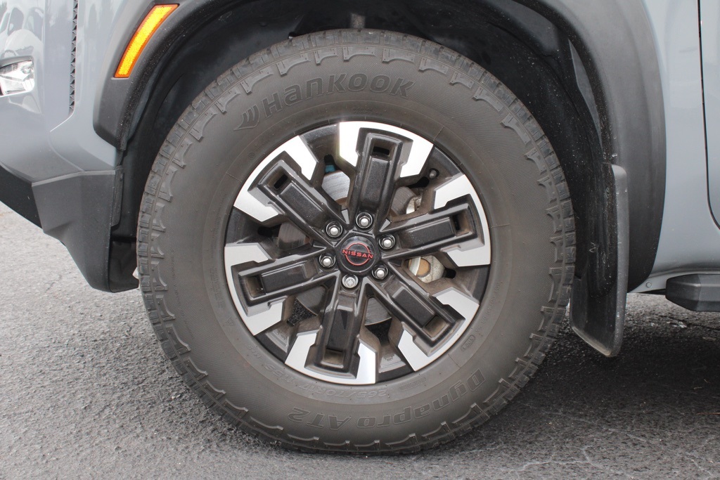 2022 Nissan Frontier Crew Cab PRO-X photo 10