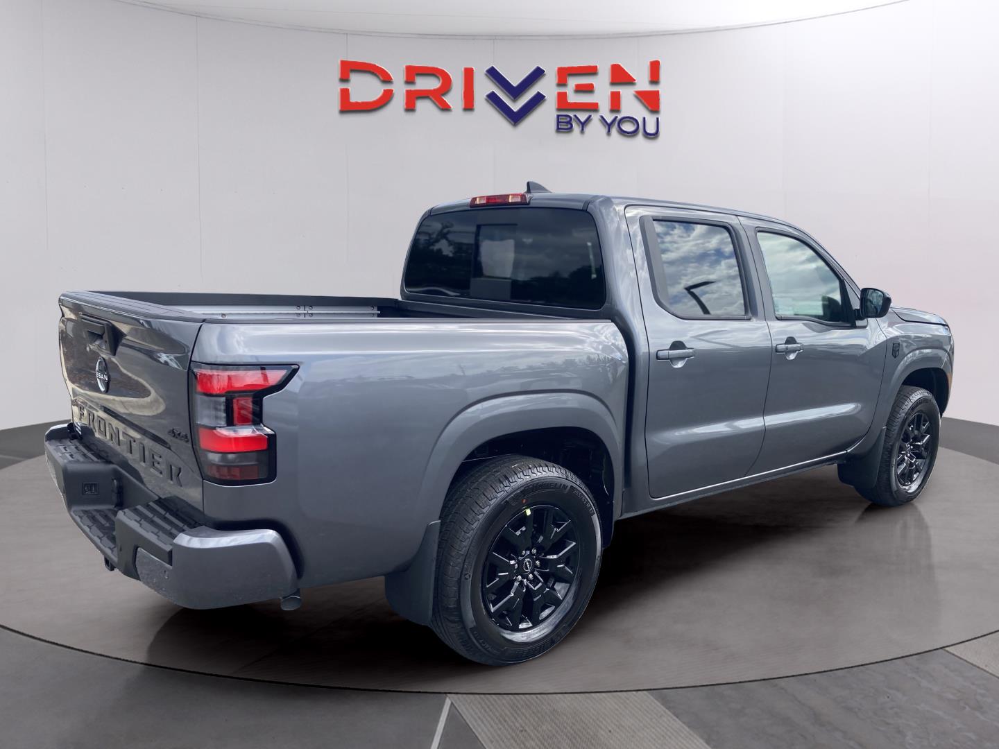 2026 Nissan Frontier SV photo 4