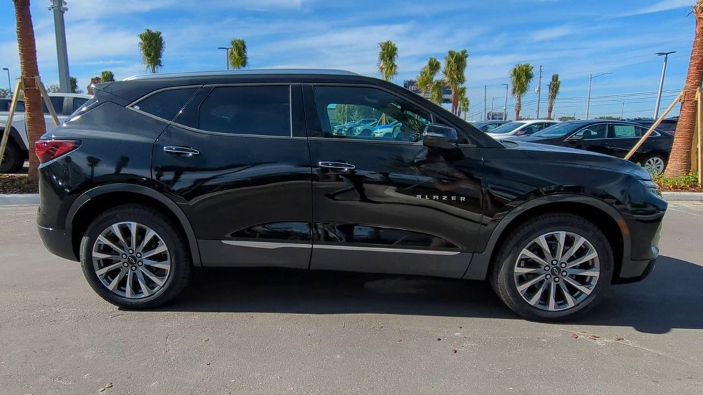 2025 Chevrolet Blazer Premier photo 8
