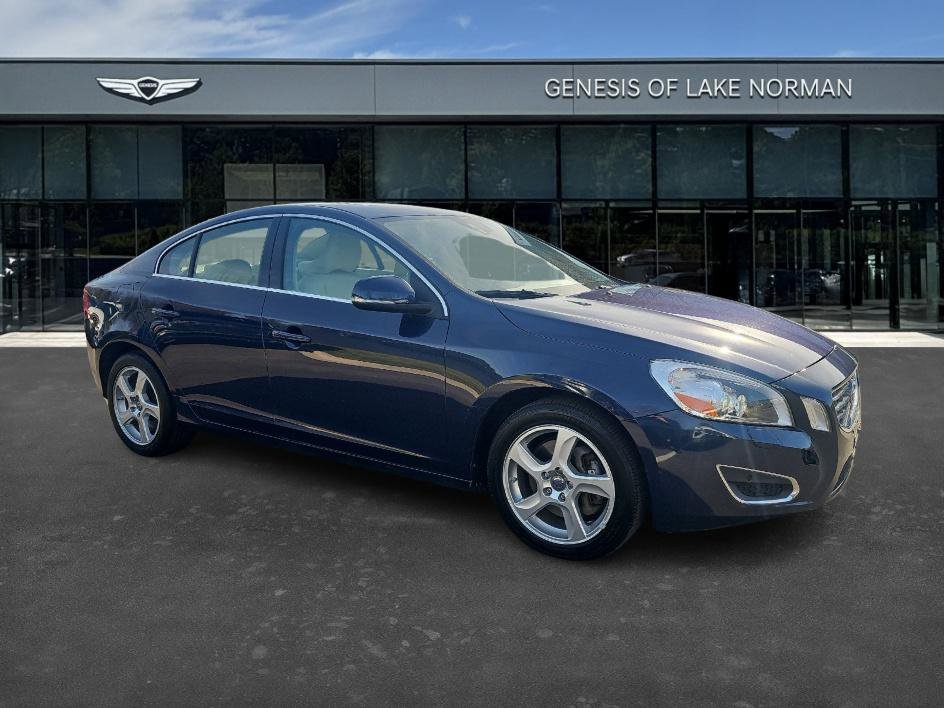 2013 Volvo S60 T5 photo 2