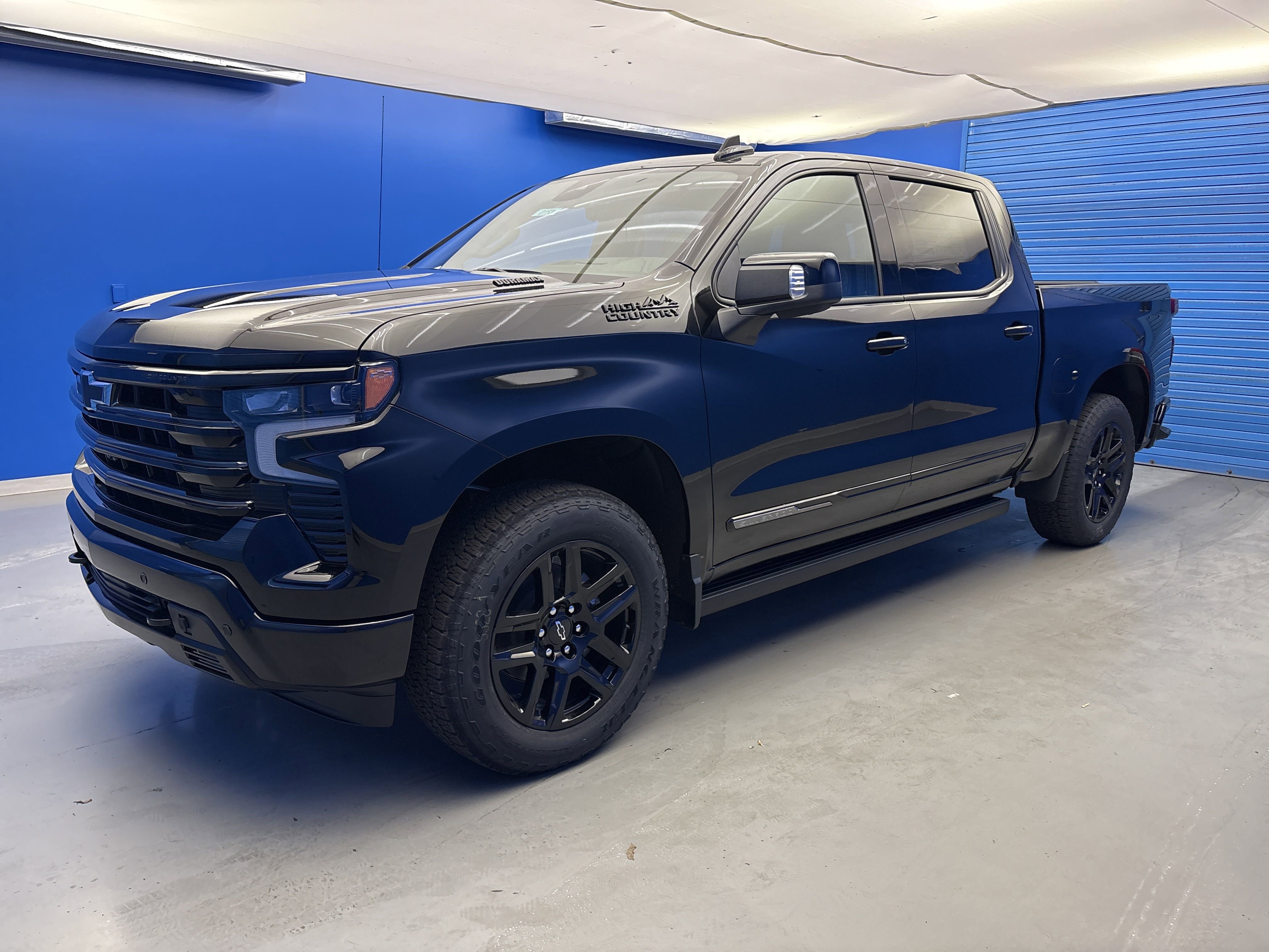 2026 Chevrolet Silverado 1500 High Country photo 4