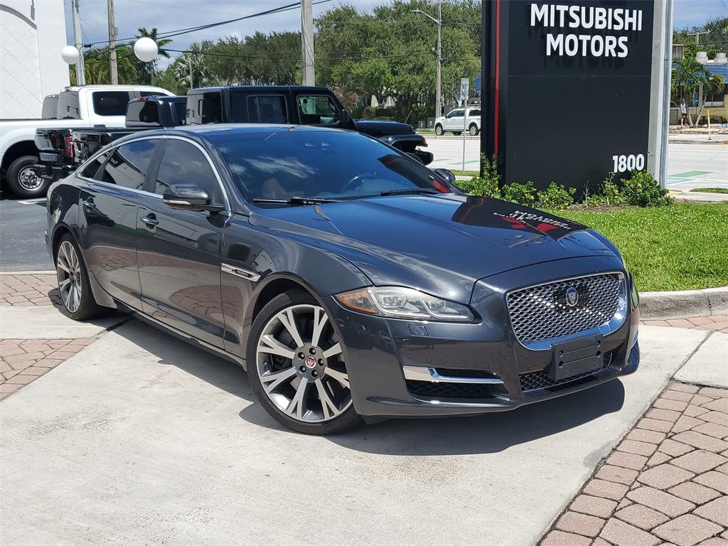 2019 Jaguar XJ Supercharged photo 29