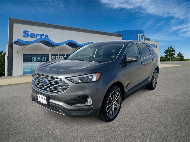 2023 Ford Edge Titanium's photo