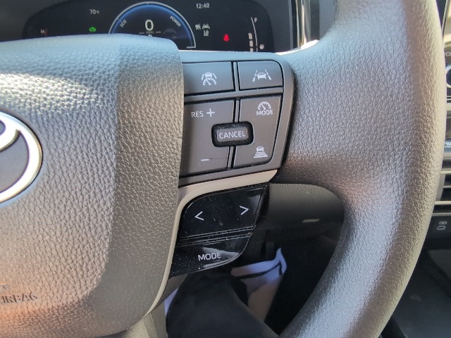2025 Toyota Camry LE photo 18