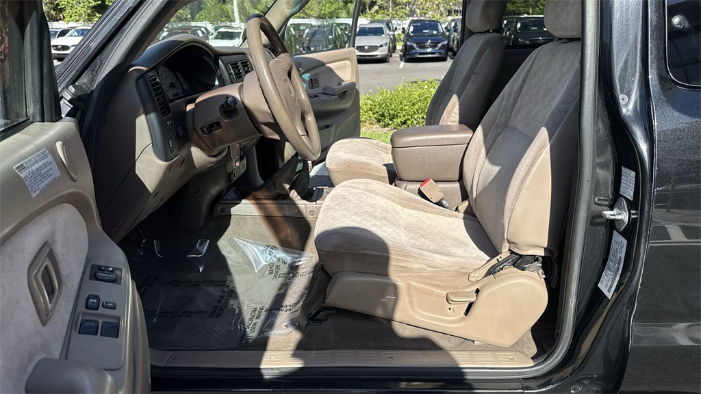 2002 Toyota Tacoma Base V6 photo 25