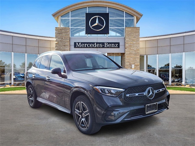 2025 Mercedes Benz GLC 300 4MATIC photo 4