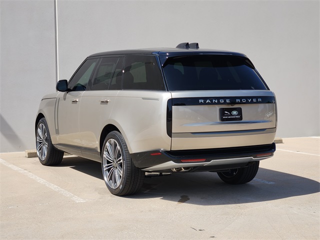 2025 Land Rover Range Rover SE photo 3
