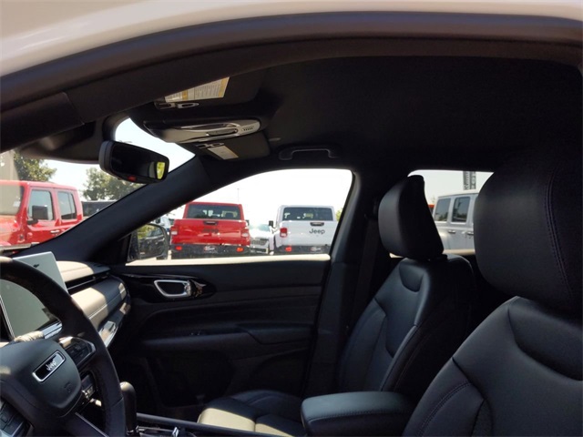 2026 Jeep Compass Latitude Altitude Special Edition photo 15