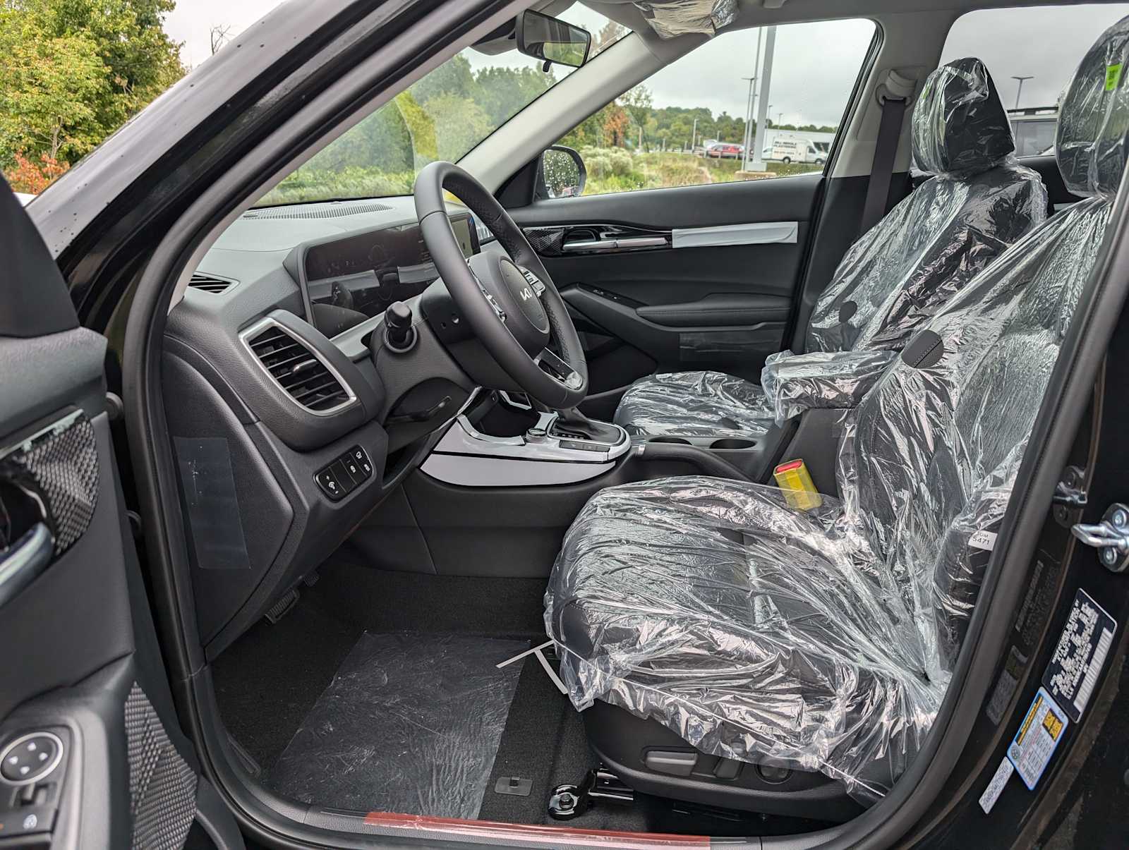 2026 Kia Seltos EX photo 2