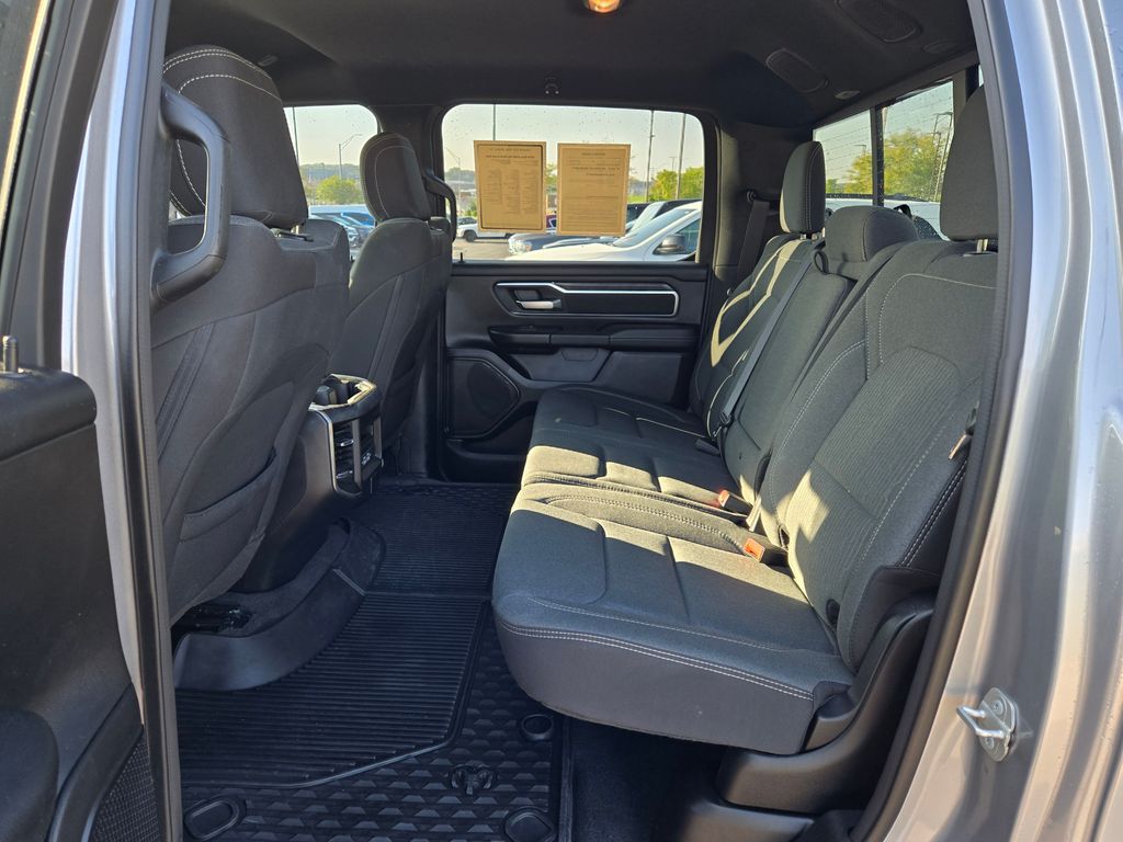 2024 Ram 1500 Big Horn Lone Star Night Edition photo 25