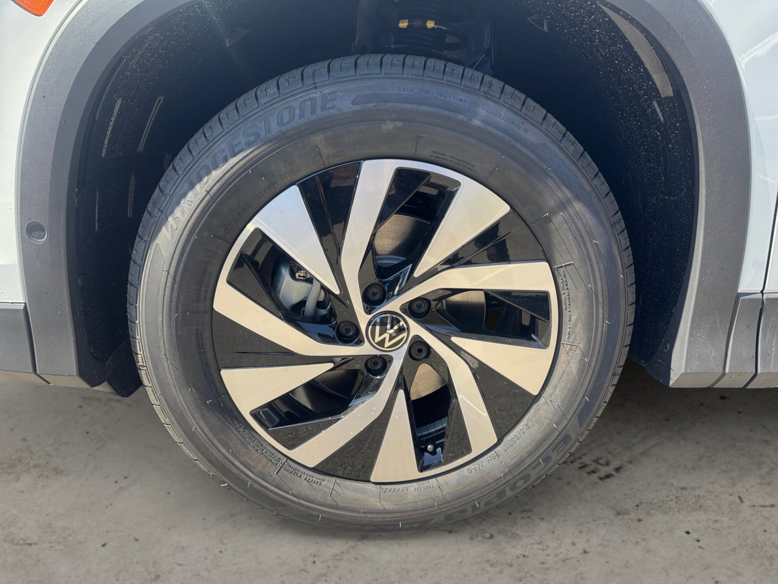 2025 Volkswagen Tiguan S photo 13