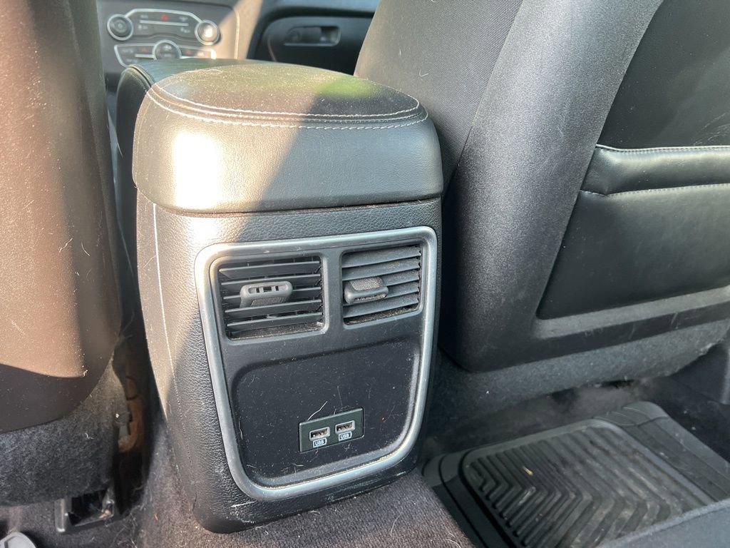 2018 Dodge Charger SXT Plus photo 16