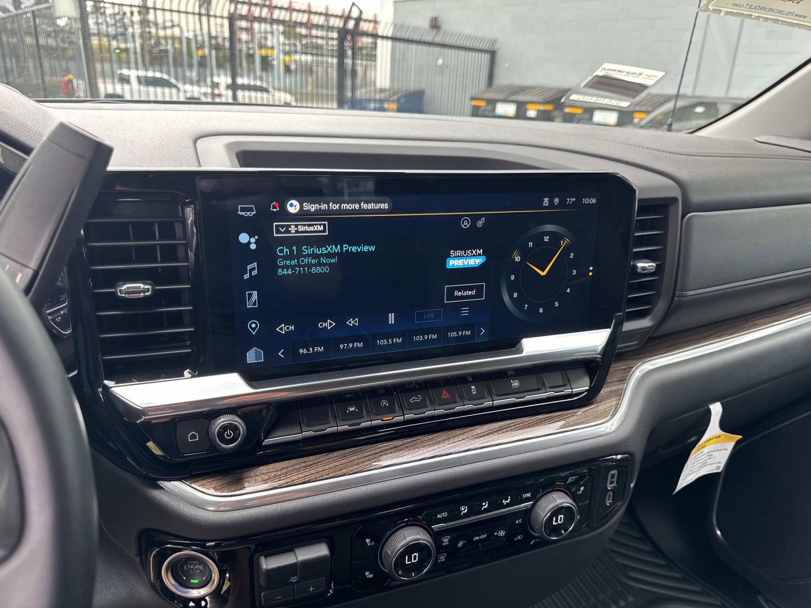 2025 Chevrolet Silverado 1500 LT photo 25