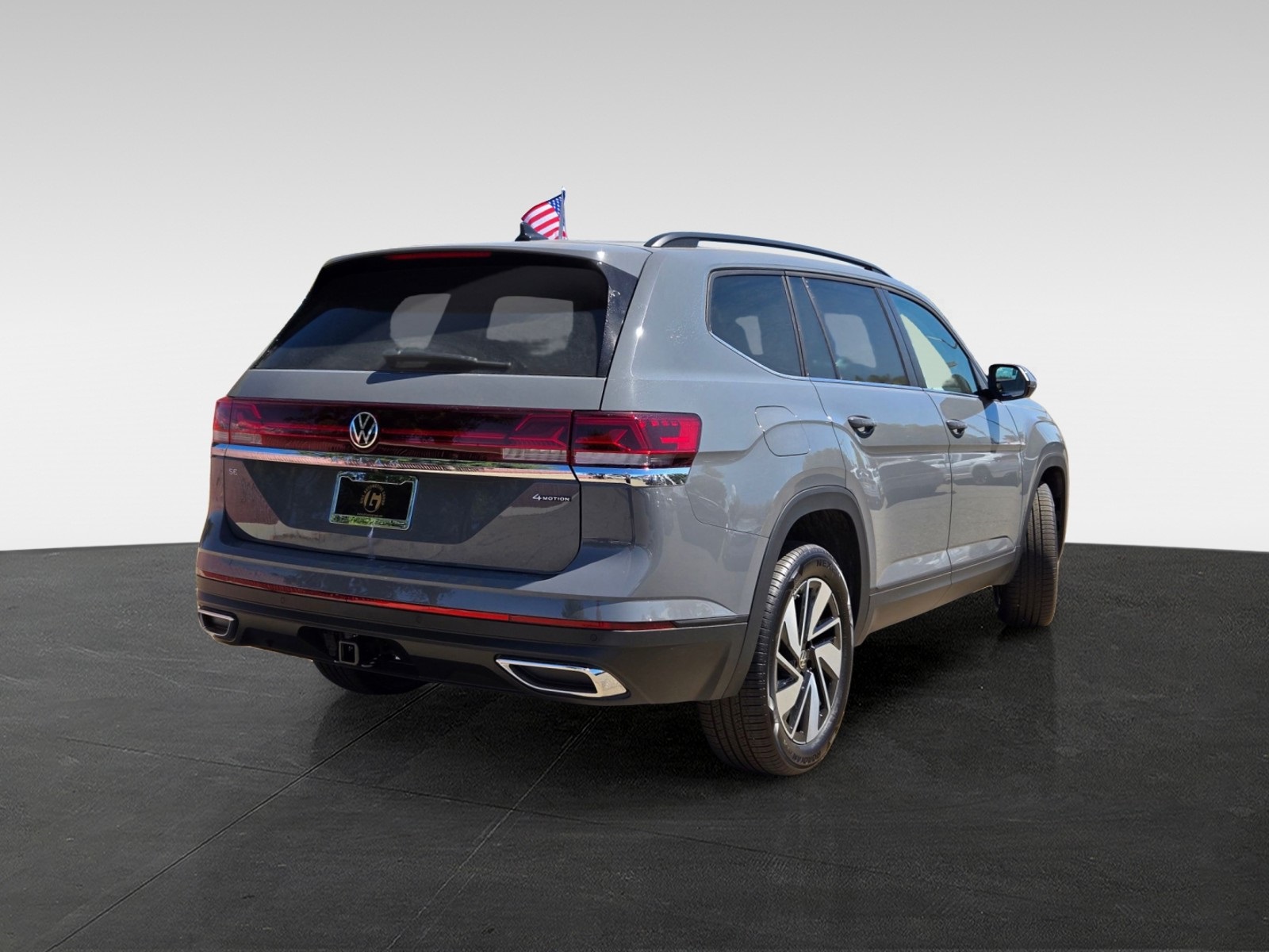 2026 Volkswagen Atlas SE Technology photo 2