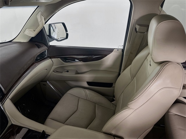2015 Cadillac Escalade ESV Luxury photo 19