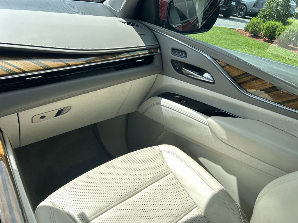 2021 Cadillac Escalade Premium Luxury Platinum photo 16