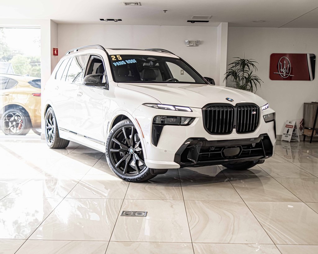 2025 BMW X7 - Image 5