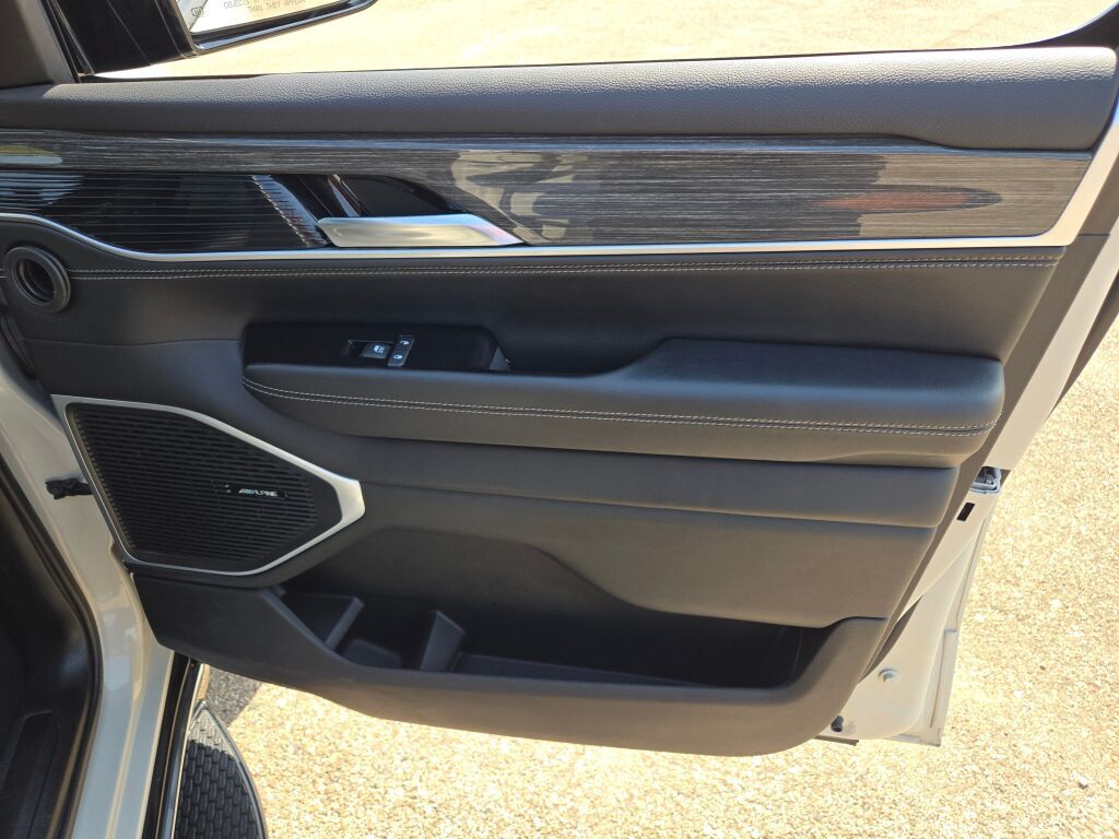 2022 Jeep Wagoneer Series III photo 5