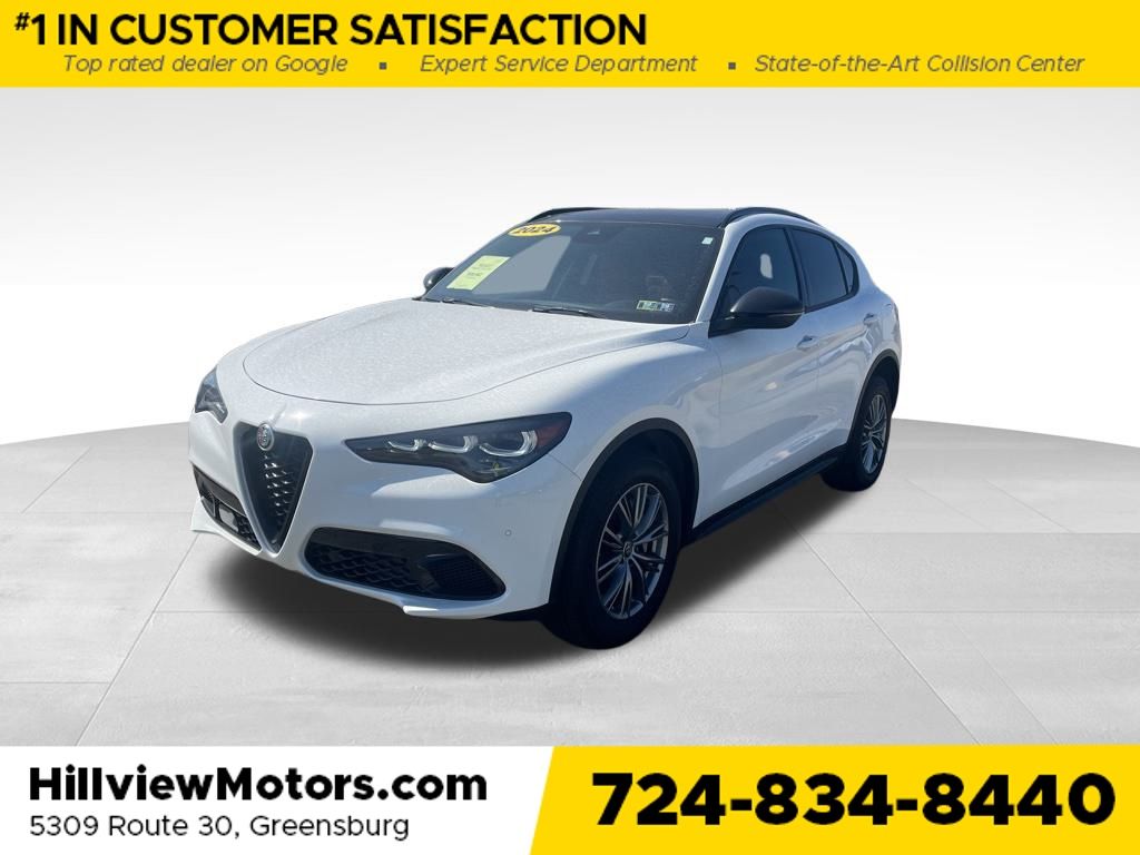 2024 Alfa Romeo Stelvio Sprint's photo