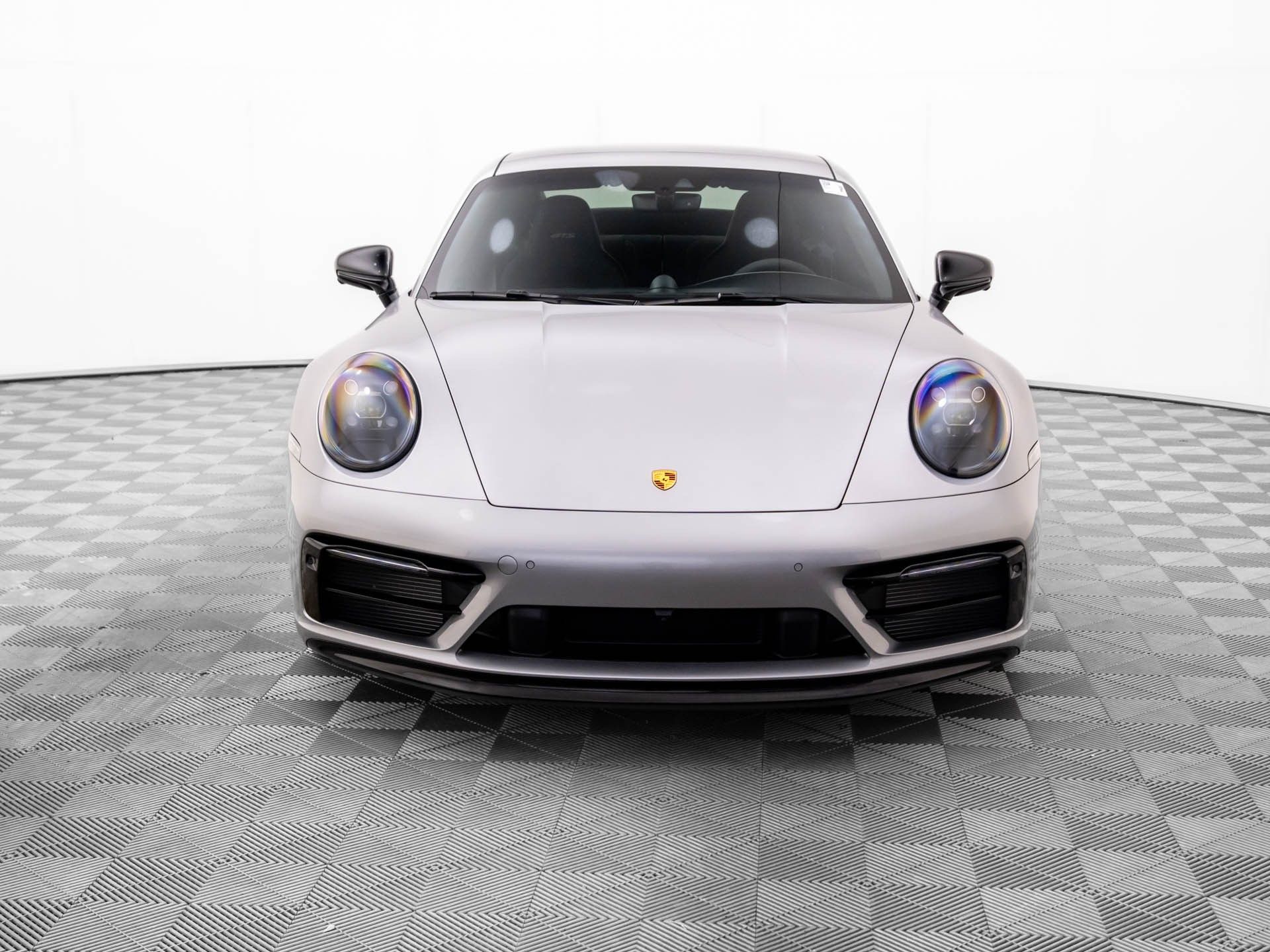 2024 Porsche 911 GTS photo 9
