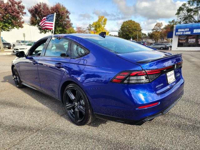 2025 Honda Accord Hybrid Sport-L photo 3