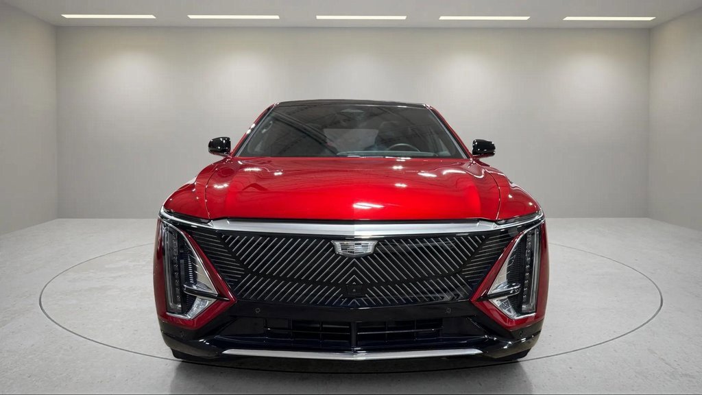 Used 2024 Cadillac LYRIQ Luxury 3 with VIN 1GYKPSRLXRZ135874 for sale in Waukesha, WI