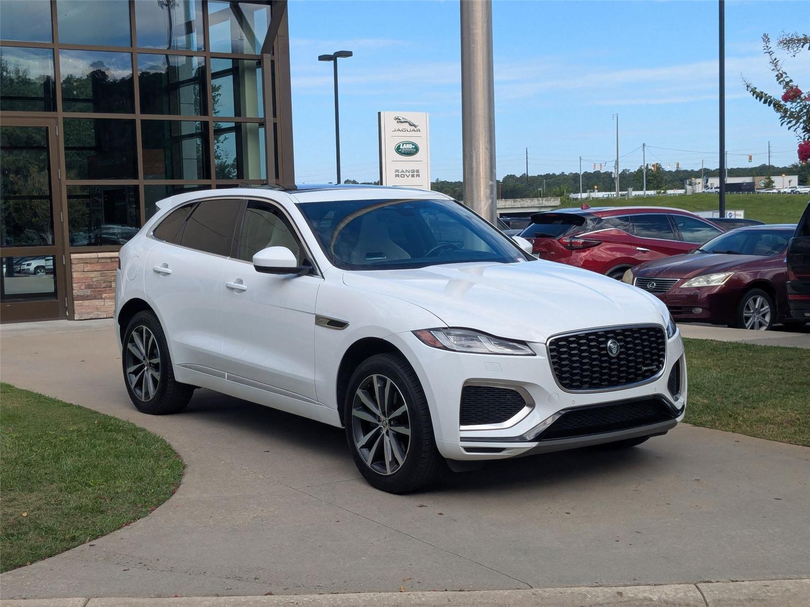 2024 Jaguar F-PACE P250 R-Dynamic S photo 3