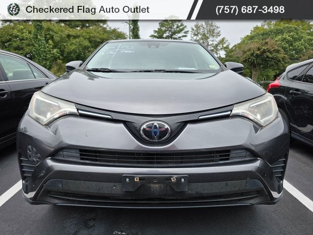 2018 Toyota RAV4 LE photo 2