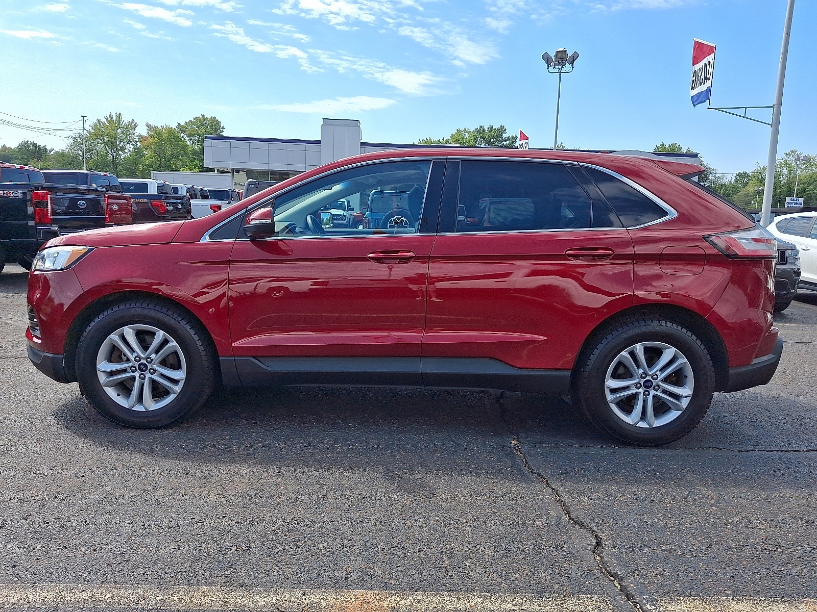 2019 Ford Edge SEL photo 4