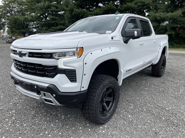 2025 Chevrolet Silverado 1500 RST photo 3