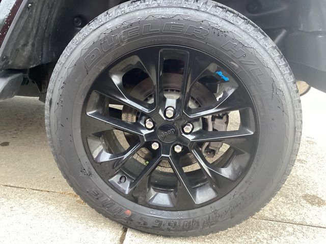 2023 Jeep Wrangler Sahara 4xe photo 12