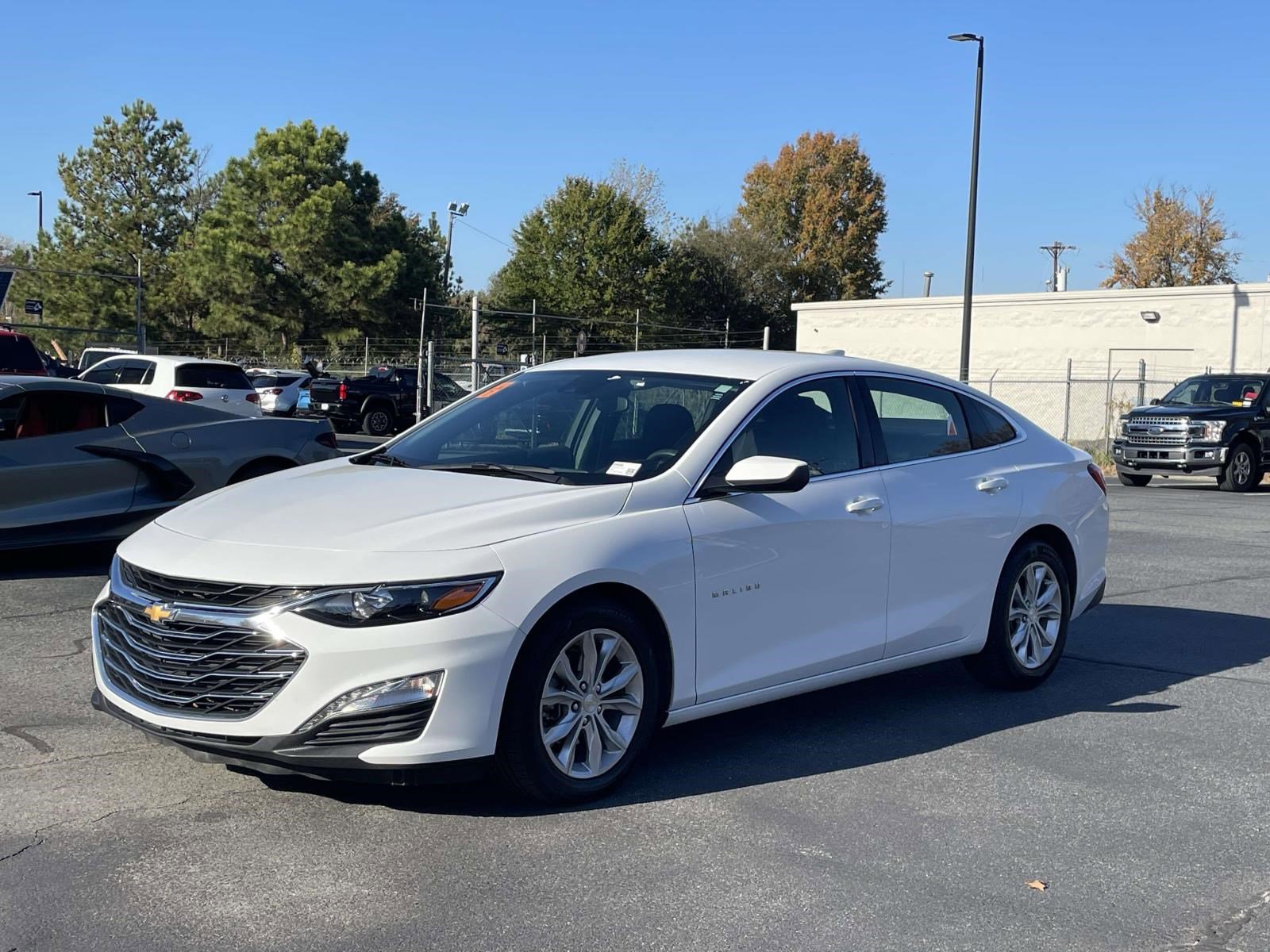 2024 Chevrolet Malibu 1LT photo 3