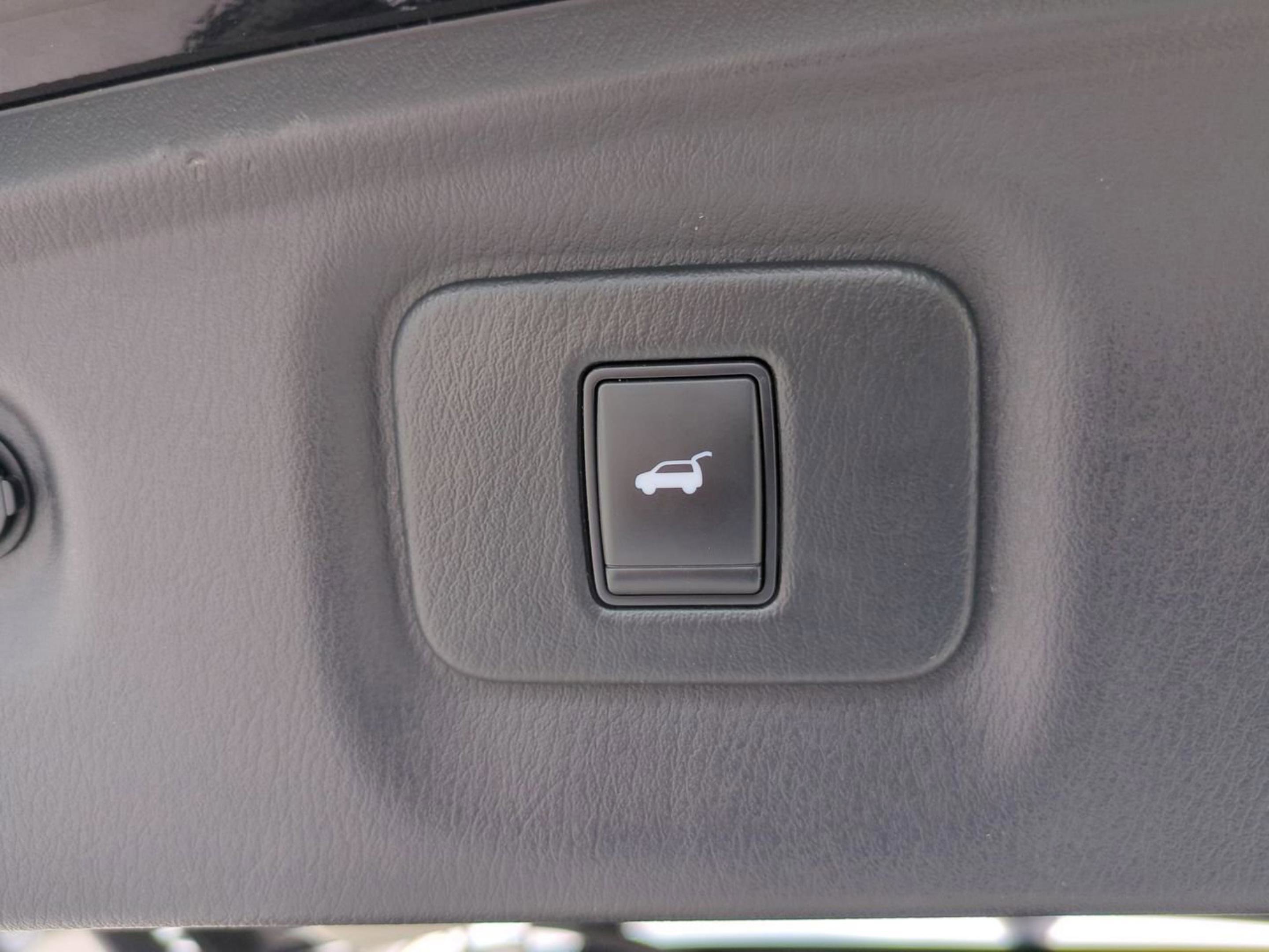 2020 Infiniti QX60 Luxe photo 16