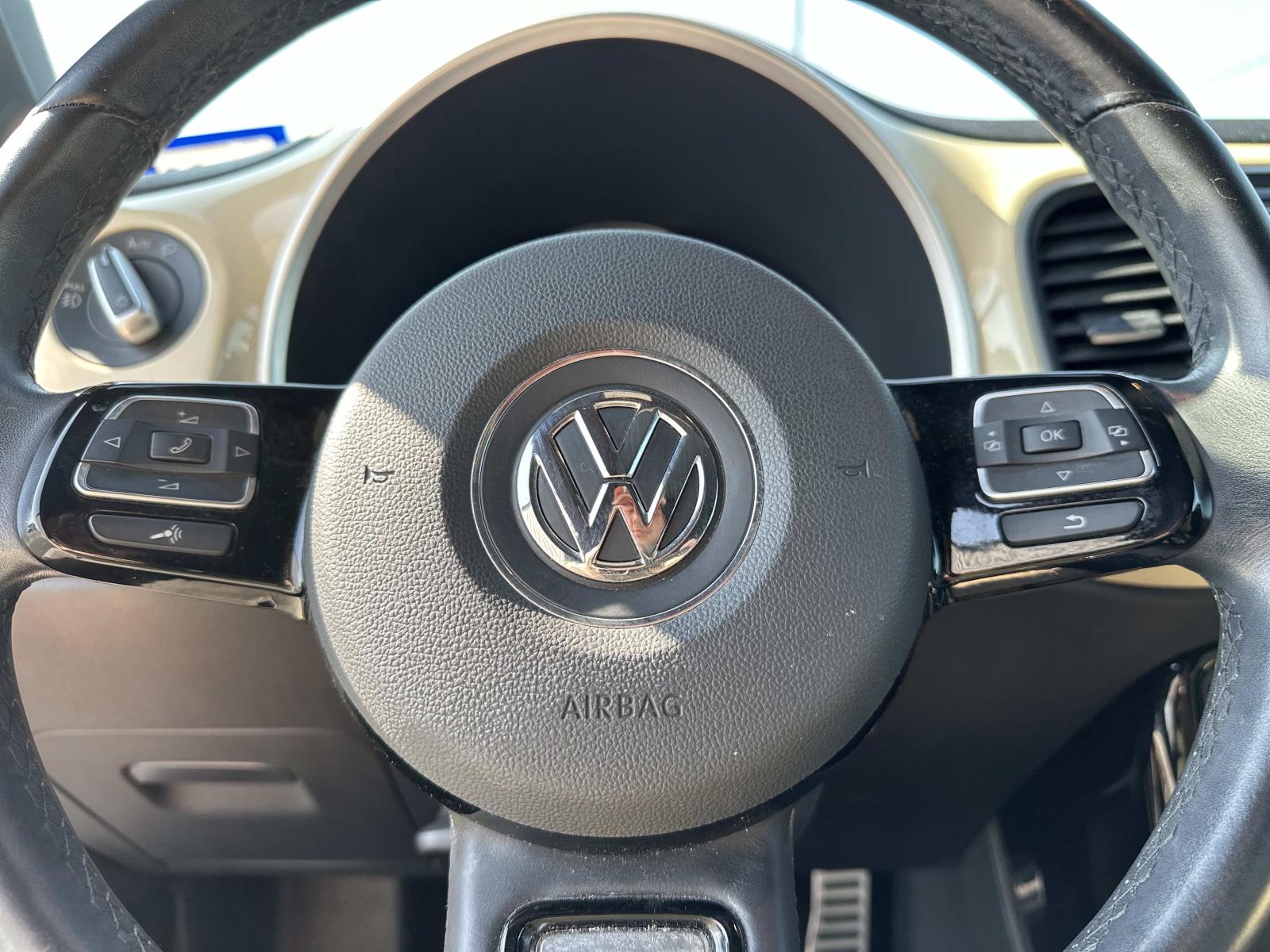 2019 Volkswagen Beetle Final Edition SE photo 16