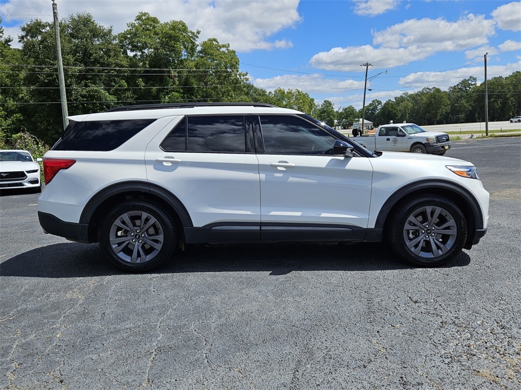 2023 Ford Explorer XLT photo 13