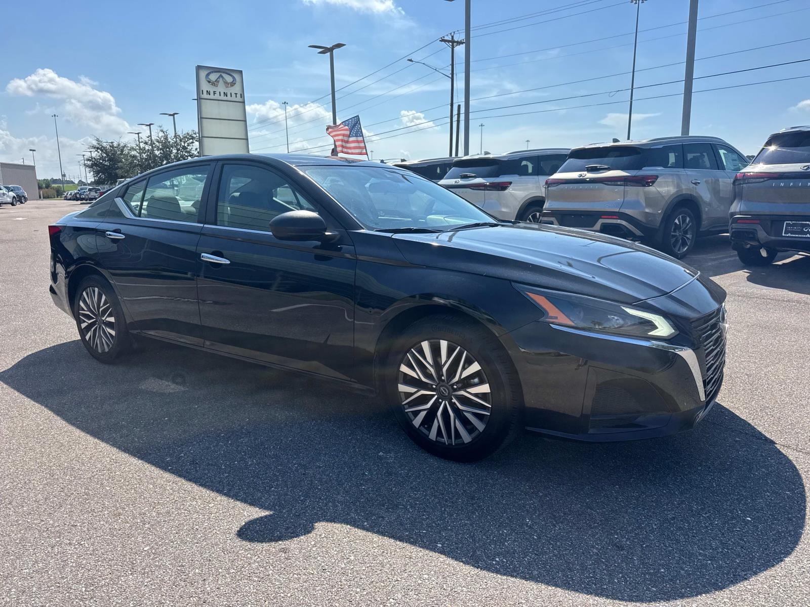 2024 Nissan Altima 2.5 SV photo 3
